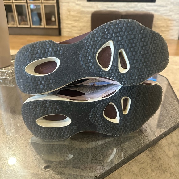 Nike Spark Flyknit (Burgundy) - size 11. - Picture 3 of 6